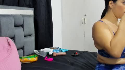 Snapshot of couple_gold69 chatting on March 5, 9:27 am Andrea and Scott online show from March 5, 9:27 am