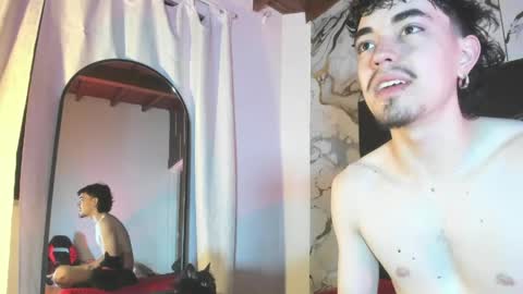 Snapshot of couple_in_heat_ chatting on May 17, 11:06 am couple_in_heat_ online show from May 17, 11:06 am