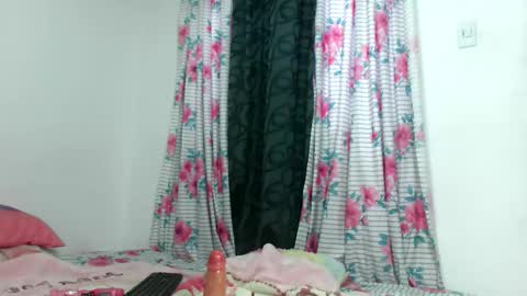 couple_naughty01 online show from September 26, 2:32 pm