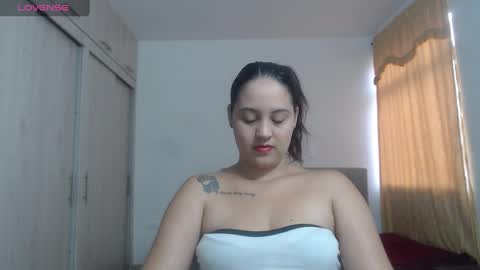 Snapshot of couple_sexandlove chatting on September 15, 1:22 pm ALEJANDRO Y EMILY online show from September 15, 1:22 pm