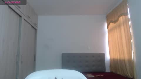 Snapshot of couple_sexandlove chatting on October 5, 12:25 pm ALEJANDRO Y EMILY online show from October 5, 12:25 pm