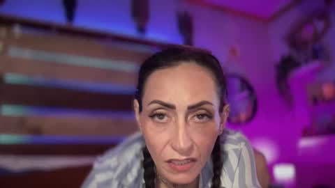 Snapshot of couple_who_freaks chatting on November 17, 2:01 pm Bald Beautiful online show from November 17, 2:01 pm