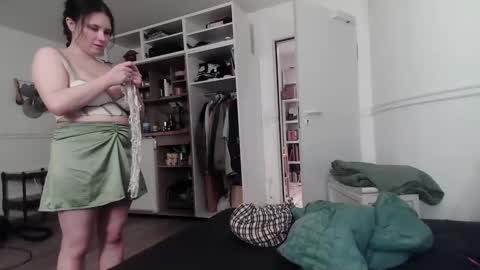 coupleforyou23 online show from December 17, 2:44 am