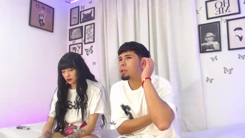 Snapshot of coupsextop chatting on December 21, 8:39 am Juli and Liam online show from December 21, 8:39 am