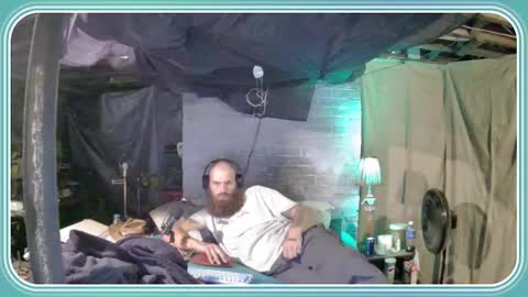 Snapshot of cowboy_n_toy chatting on November 15, 7:49 am cowboy_n_toy online show from November 15, 7:49 am