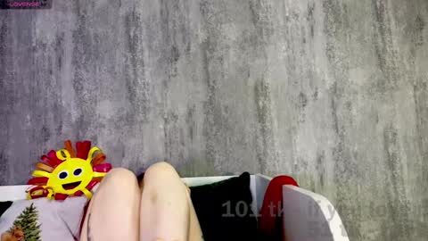 Snapshot of coy_girl_ chatting on January 15, 9:45 am My name is Emma - HELP COLLECT TOKENS FOR THE OPERATION FOR MY DAUGHTER online show from January 15, 9:45 am