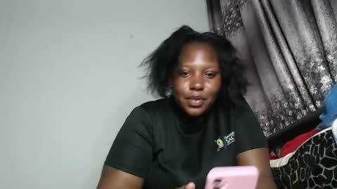 Erykah online show from April 4, 6:05 pm