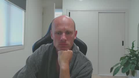 Snapshot of cptduckpants chatting on December 10, 12:06 am cptduckpants online show from December 10, 12:06 am