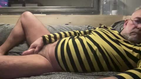 crapaud75018 online show from January 21, 8:32 pm