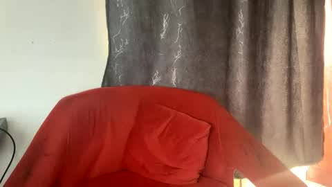 Snapshot of crave_meslowly chatting on February 8, 2:20 pm Taliee online show from February 8, 2:20 pm