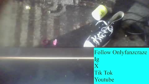 craze320084 online show from April 13, 8:03 pm