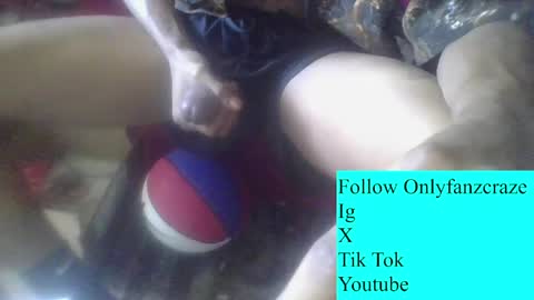 craze320084 online show from April 14, 3:40 pm