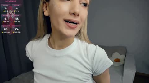 Snapshot of crazy_selfi chatting on January 18, 7:37 pm Emma online show from January 18, 7:37 pm