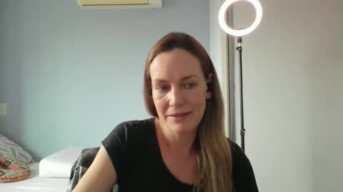 Anny online show from December 3, 4:49 pm