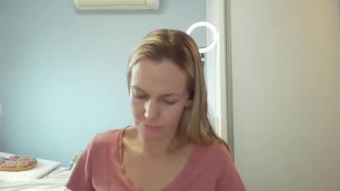 Anny online show from February 24, 10:13 am