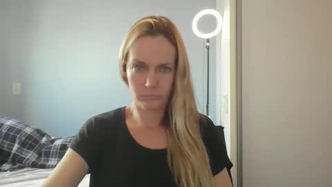 Anny online show from April 14, 12:33 pm