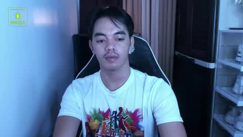 Snapshot of crazyasiancum chatting on December 10, 1:55 pm Zion online show from December 10, 1:55 pm