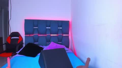 Snapshot of crazybaby_squirt chatting on June 21, 3:20 am crazybaby_squirt online show from June 21, 3:20 am