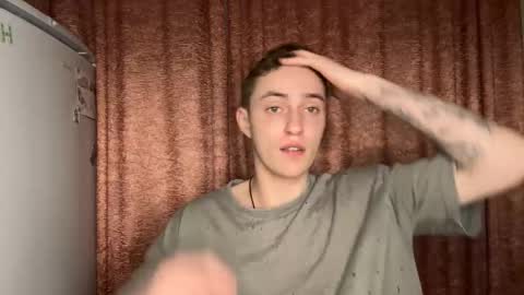 Snapshot of crazybottom99 chatting on December 24, 9:22 pm Alex online show from December 24, 9:22 pm