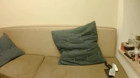 Kelly   online show from February 2, 6:17 pm