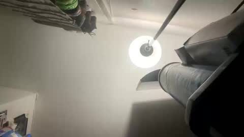 Snapshot of crazydill28 chatting on September 12, 4:07 pm crazydill28 online show from September 12, 4:07 pm