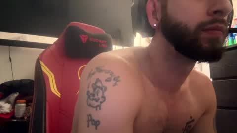 Snapshot of crazydill28 chatting on September 18, 9:39 pm crazydill28 online show from September 18, 9:39 pm