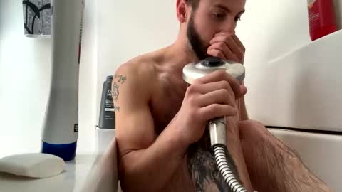 crazydill28 online show from May 31, 5:20 pm
