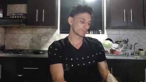 Snapshot of crazyexperiencexxx chatting on June 1, 1:07 am crazyexperiencexxx online show from June 1, 1:07 am