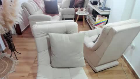 LAURA online show from May 28, 12:13 pm