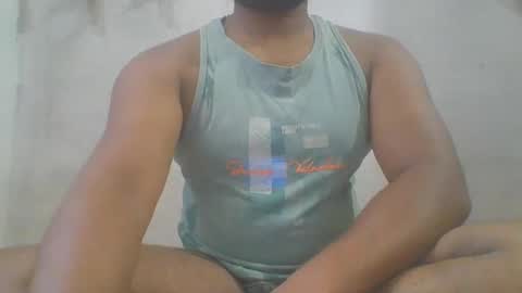 Snapshot of crazzy_booy chatting on October 5, 4:00 am crazzy_booy online show from October 5, 4:00 am