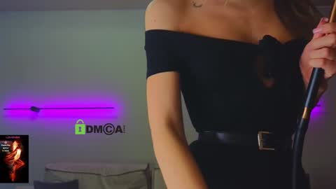 Snapshot of crazzy_cherry chatting on December 5, 11:08 am crazzy cherry online show from December 5, 11:08 am