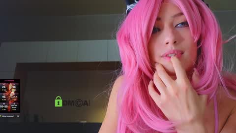 Snapshot of crazzy_cherry chatting on December 20, 1:51 pm crazzy cherry online show from December 20, 1:51 pm