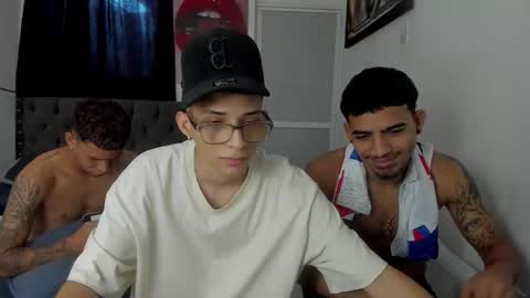 crazzy_master1 online show from April 9, 7:19 pm