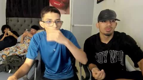 crazzy_master1 online show from April 15, 7:48 am