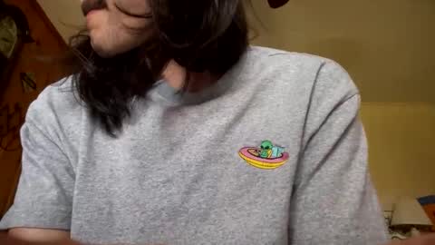 cre4tureofh4bit online show from March 28, 6:40 pm