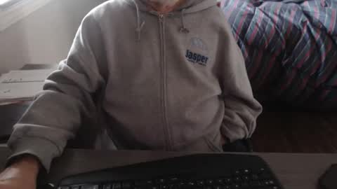 Snapshot of creamormilk chatting on September 18, 12:40 pm Creamormilk online show from September 18, 12:40 pm
