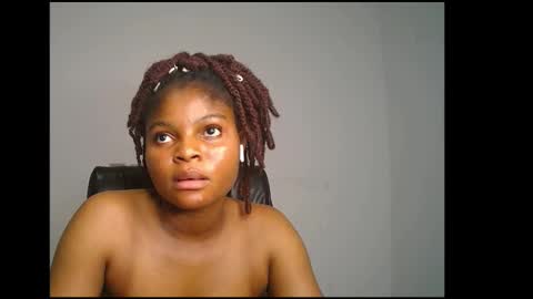 Snapshot of creamy_juicypussy chatting on March 6, 1:14 pm Lady jasmine online show from March 6, 1:14 pm