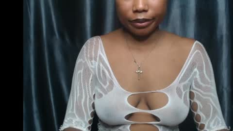 venessa online show from May 7, 5:40 pm