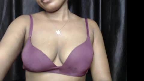 venessa online show from May 19, 9:26 am