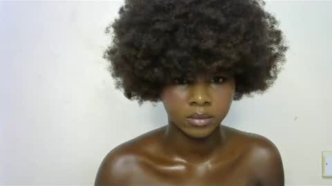 Snapshot of creamybabee chatting on January 17, 5:41 pm queen online show from January 17, 5:41 pm