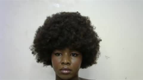 Snapshot of creamybabee chatting on January 20, 1:42 pm queen online show from January 20, 1:42 pm