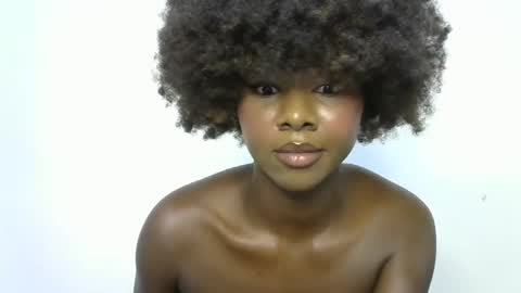 Snapshot of creamybabee chatting on January 28, 4:30 pm queen online show from January 28, 4:30 pm