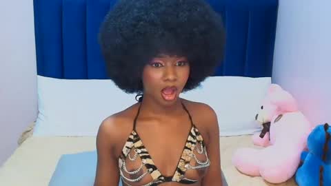 Snapshot of creamybabee chatting on June 11, 4:38 pm queen online show from June 11, 4:38 pm