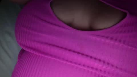 Snapshot of creamycocobabe chatting on January 18, 3:31 am CreamyCocoBabe online show from January 18, 3:31 am