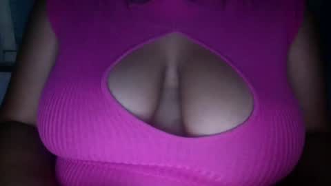 Snapshot of creamycocobabe chatting on January 19, 7:15 am CreamyCocoBabe online show from January 19, 7:15 am