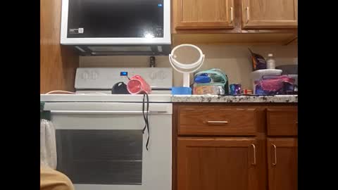 creamymilf11 online show from December 1, 7:35 am