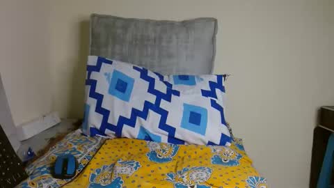 Snapshot of creamypro_ chatting on February 2, 12:46 pm Taurus04 online show from February 2, 12:46 pm