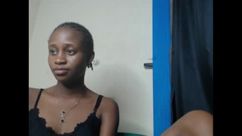 creamyxmuffin online show from March 1, 9:59 pm