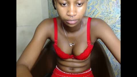 creamyxmuffin online show from September 23, 8:17 am