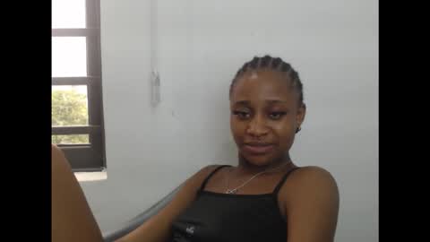 creamyxmuffin online show from October 12, 1:54 pm